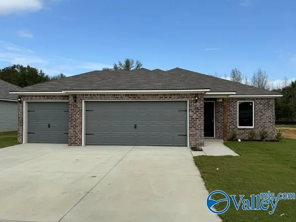 208 Clear Creek Dr, Decatur, AL 35603