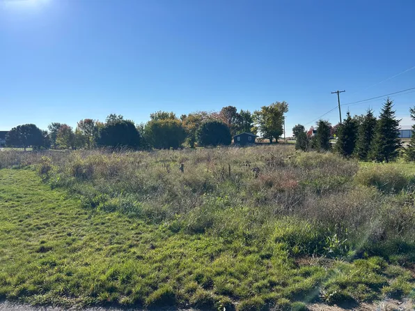 9584 Fields Dr, Zeeland, MI 49464