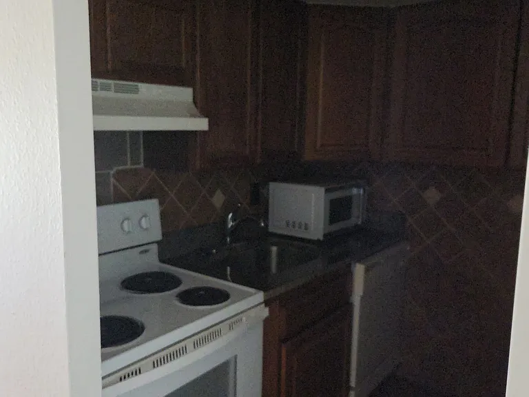 1200 Golden Cir #303 — Photo 2