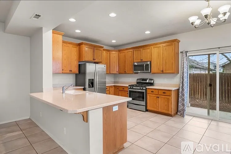 679 Kaitlin Ln — Photo 7