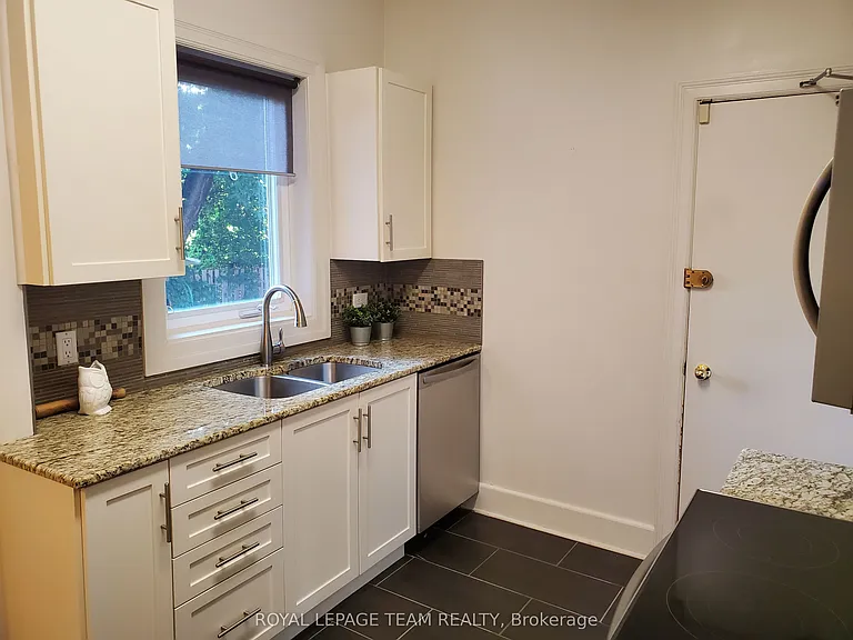 540 Gilmour St #1 — Photo 9