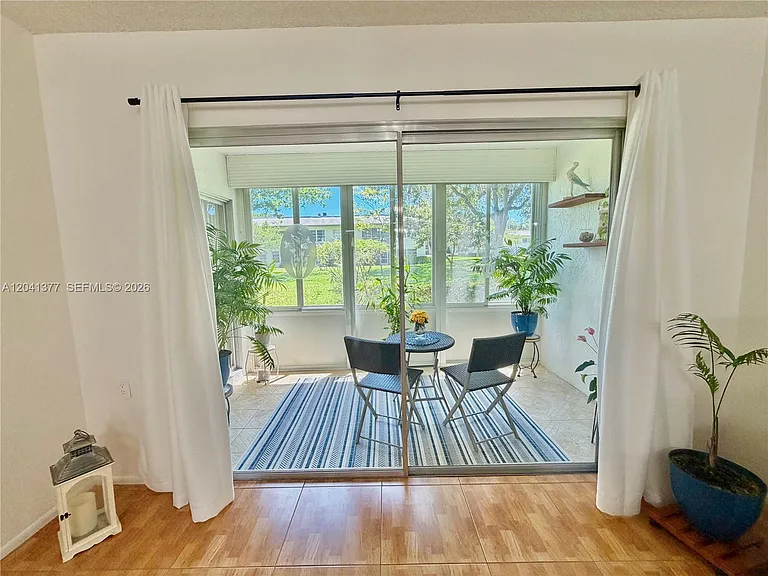 1203 Bahama Bnd #G1 — Photo 10