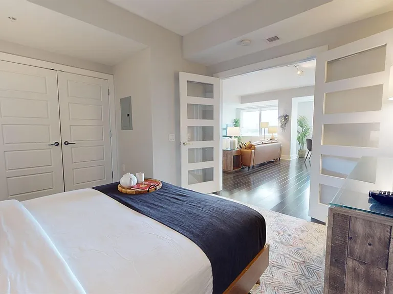 31 Kings Wharf Pl #705 — Photo 6