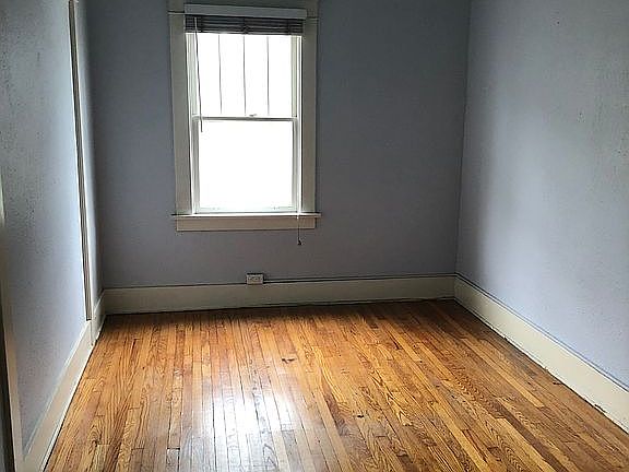 4th image of 2328 3rd St APT 10