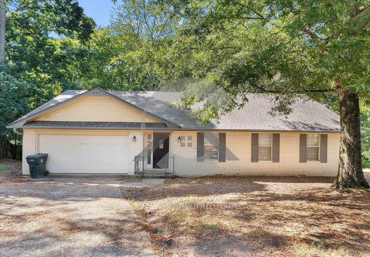 3 bed, 2.0 bath, 1462 sqft, $1,695 — Photo 1