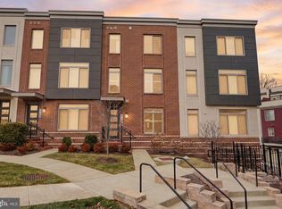 5146 Carters Ln, Alexandria, VA 22311