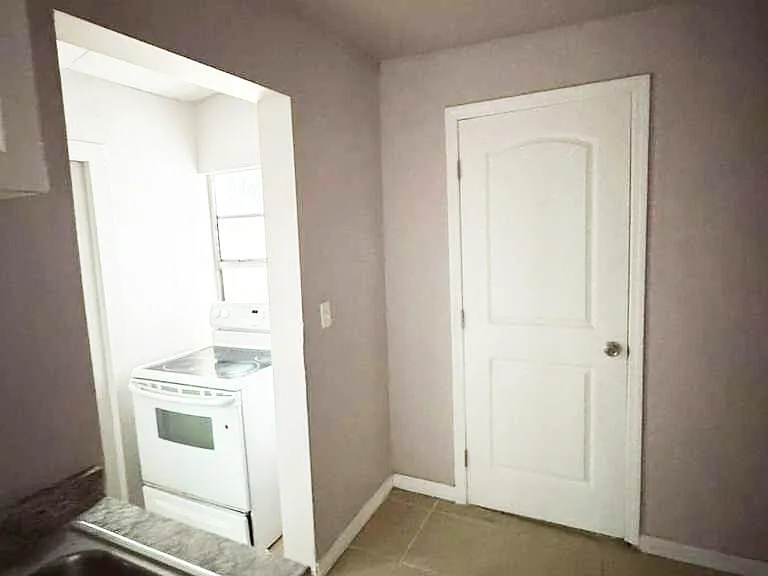 701 N 9th St #B — Photo 4