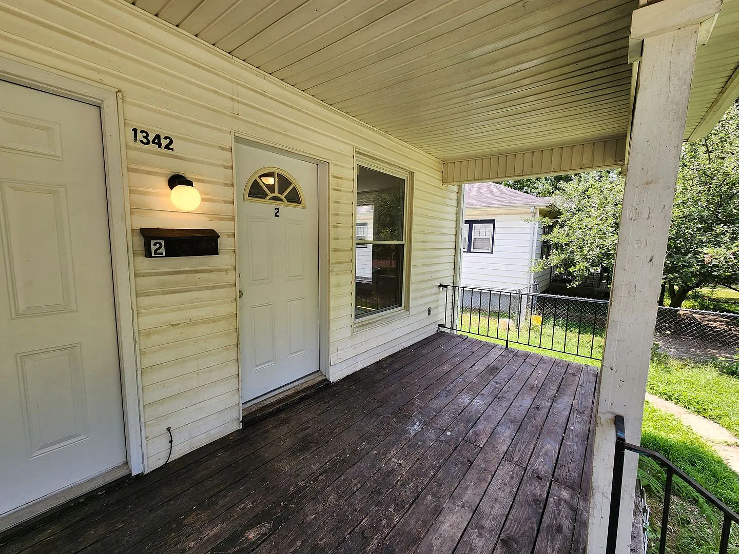 Spacious 3-Bedroom, 1-Bathroom Home Available Now!! — Photo 3