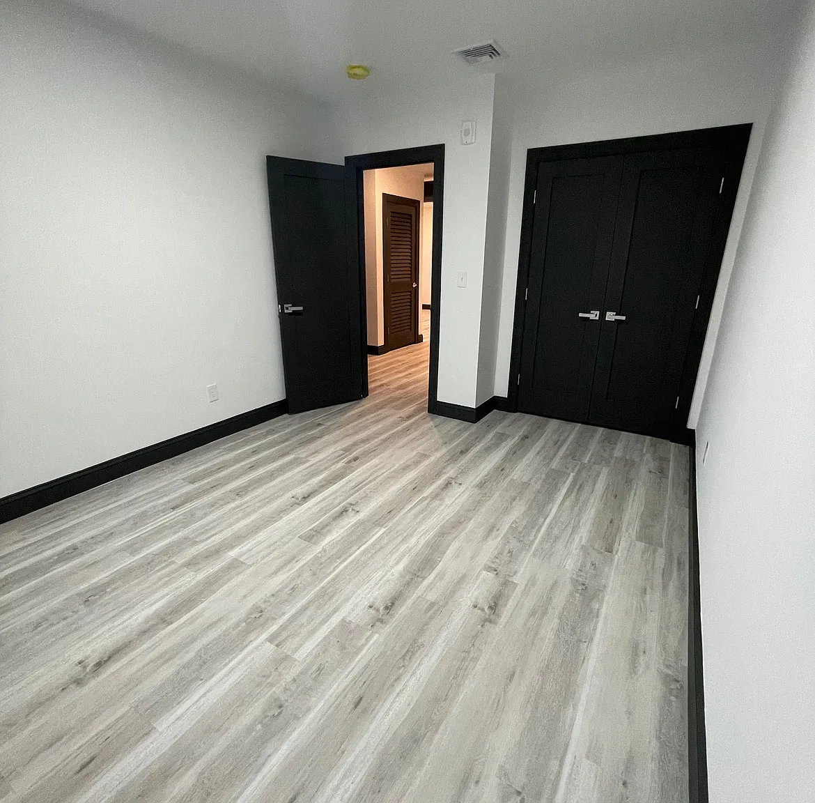 2 bed, 1091 sqft, $3,100 — Photo 3
