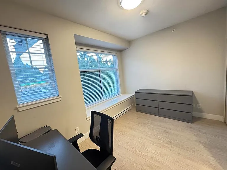 5122 Canada Way #7 — Photo 6
