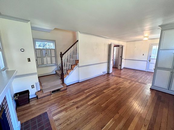 5th image of 2525 N George Mason Dr