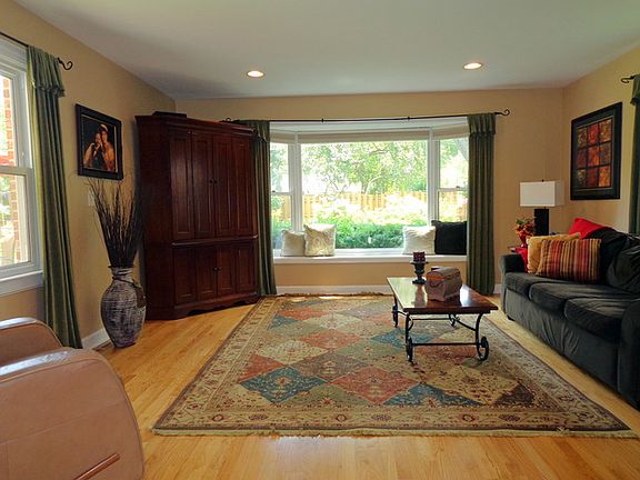 5th image of 1027 Crestfield Ave