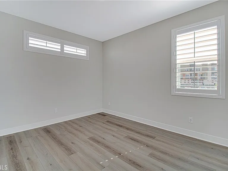 27031 California Ct — Photo 24