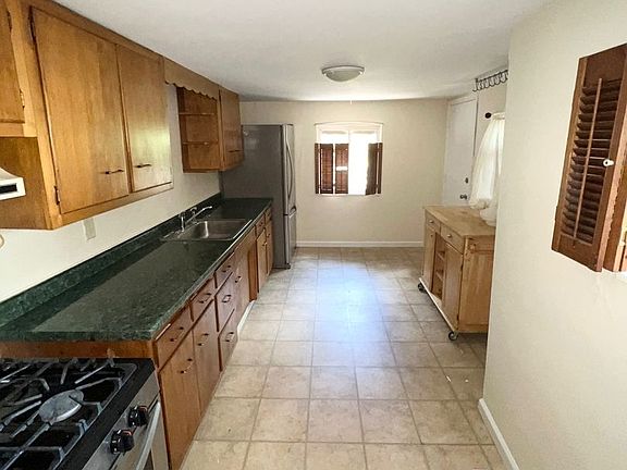 4th image of 4723 Lorigan St