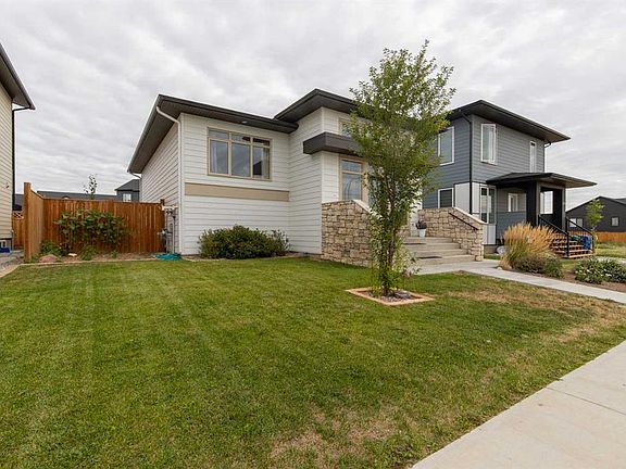 2nd image of 403 S Caledonia Blvd W