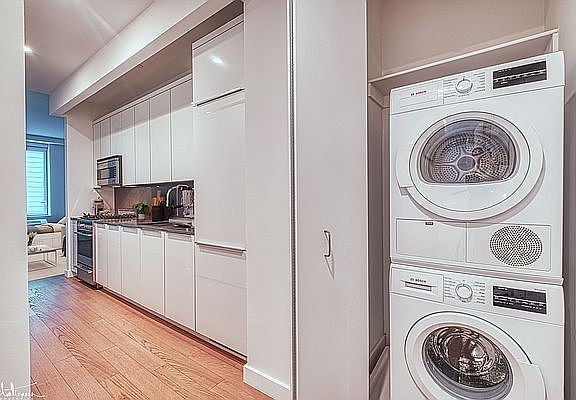 4th image of 180 Water St APT 1819