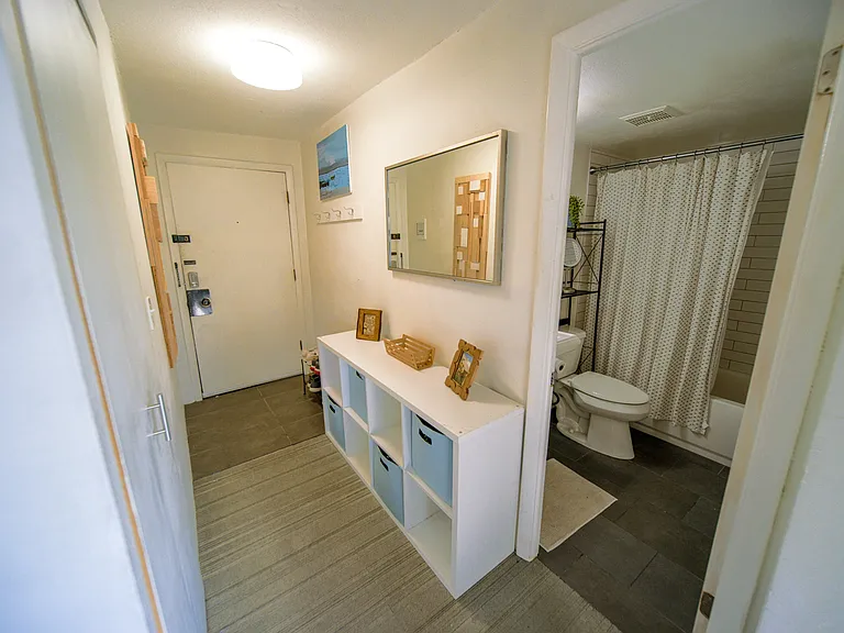 1008 N Corona St #301 — Photo 4