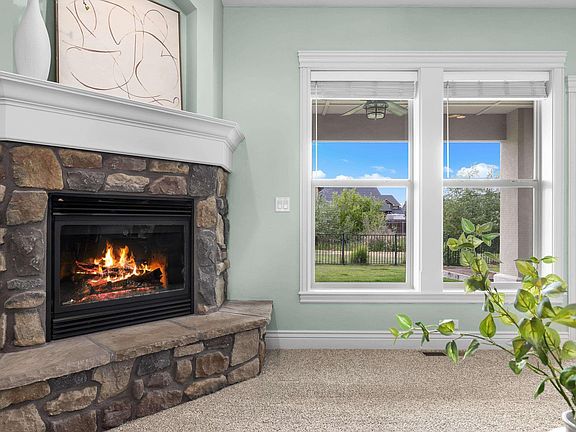 5th image of 1031 N Mira Way