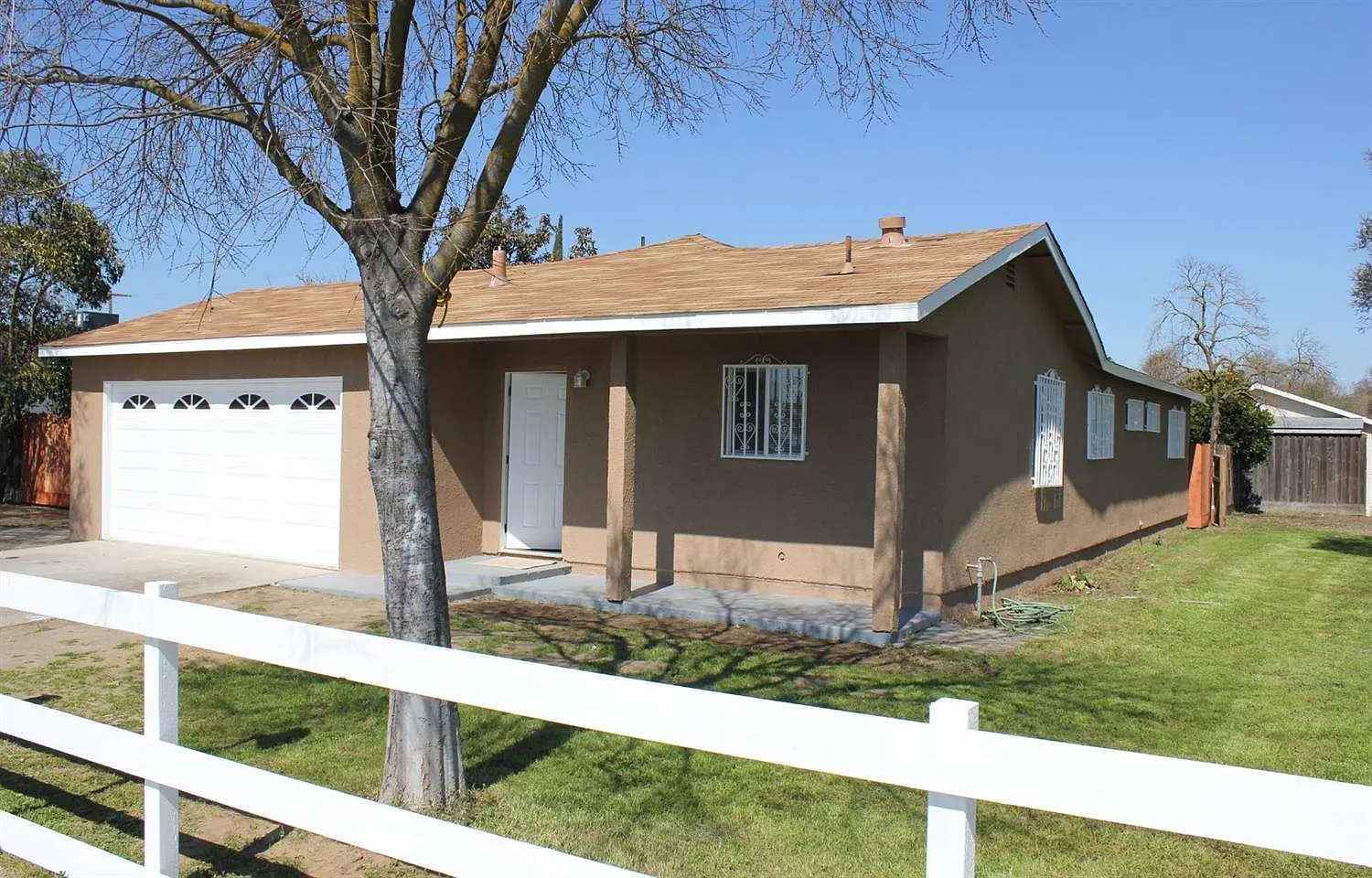 1617 Robertson Rd photo 1