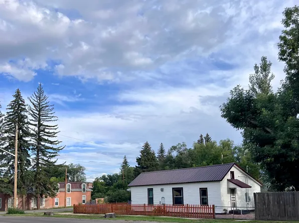 405 5th St, Saguache, CO 81149