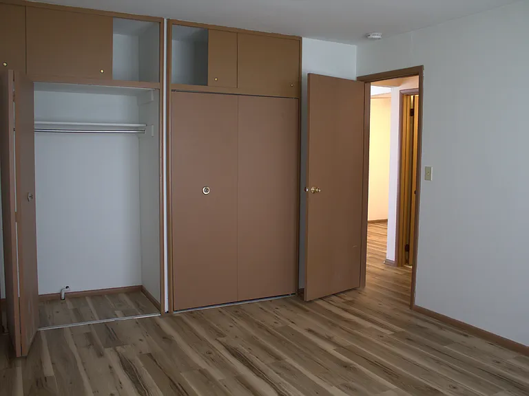 118 Leroy St — Photo 8