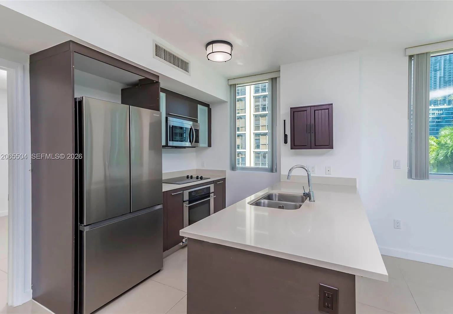 500 Brickell East Condo — Photo 3