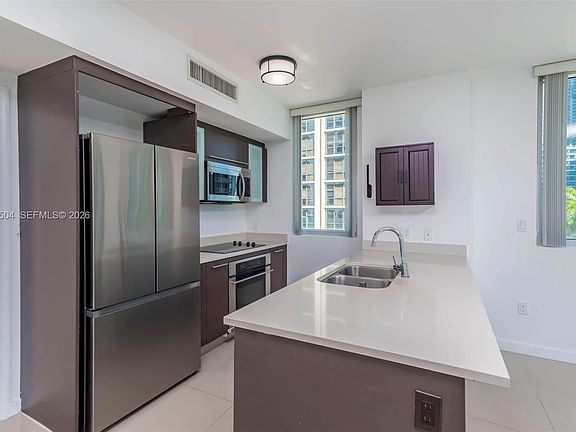 3rd image of 500 Brickell Ave APT 401