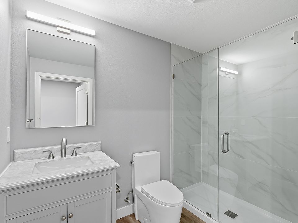 2nd image of 620 Alamo Ct #9