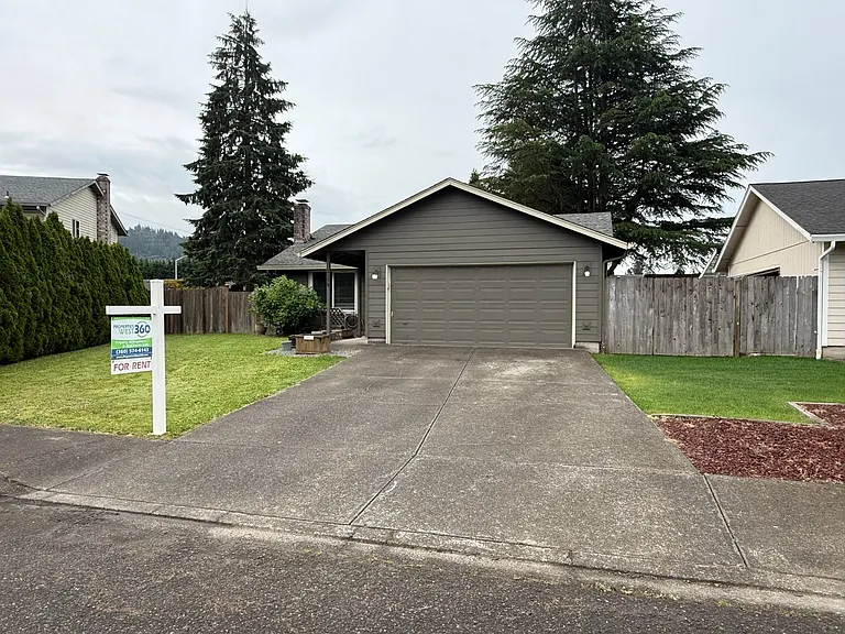 2179 Dahlia St — Photo 2