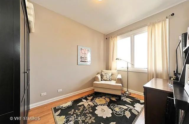 2250 W Chicago Ave #203 — Photo 7