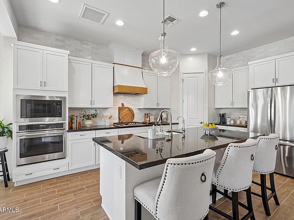 3rd image of 3227 E Donald Drive
