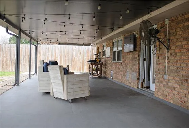 322 Valencia Dr — Photo 10