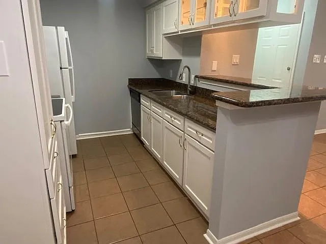 2 bed, 1.0 bath, 975 sqft, $1,500 — Photo 4