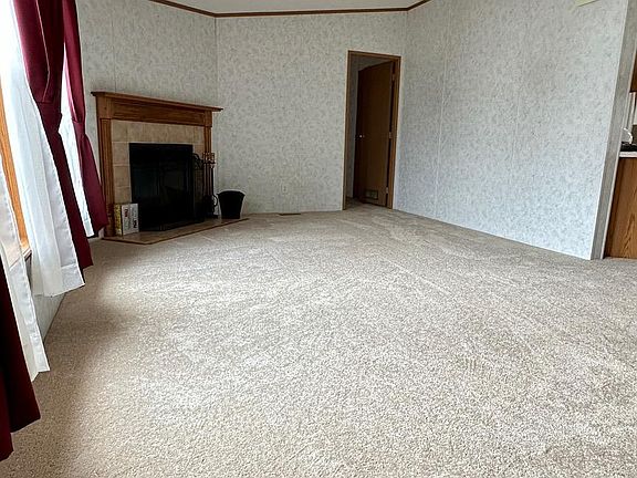 5th image of 72 Angel Dr