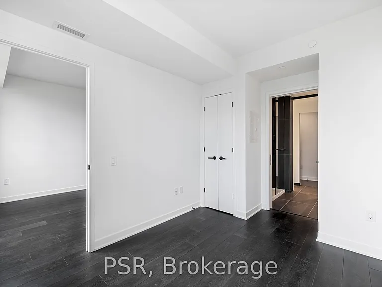 55 Charles St E #3101 — Photo 11