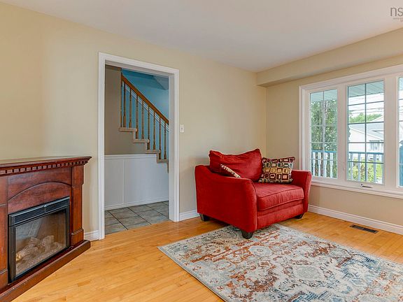 4th image of 110 Rossing Dr