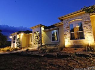 18860 Shadow Canyon Dr, Helotes, TX 78023