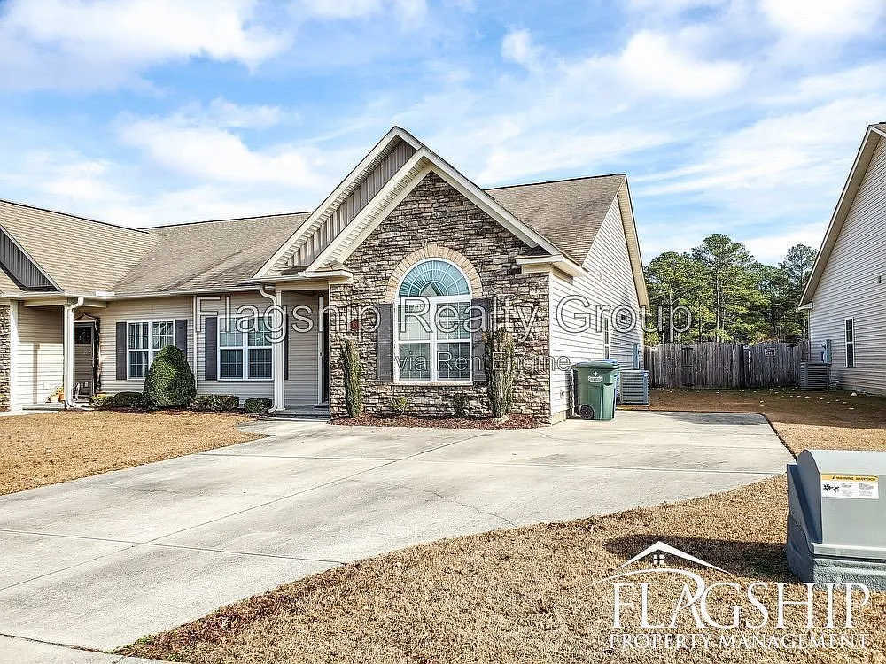 3 bed, 2.0 bath, 1282 sqft, $1,750 — Photo 4