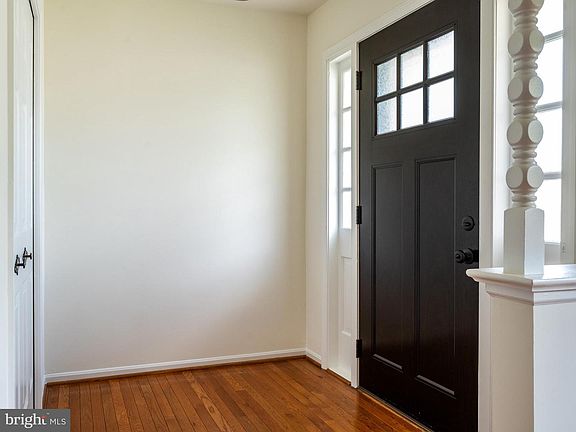 3rd image of 7481 Jayhawk St