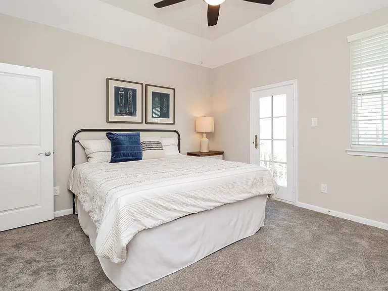 Palm Bay Galveston — Photo 37
