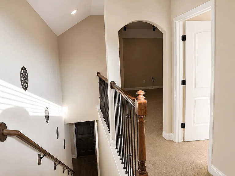 127 Lindenberry Cir — Photo 29