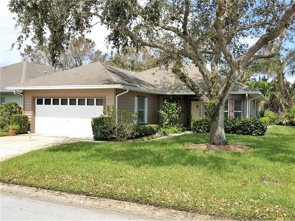 1st image of 404 Hawthorne Ln