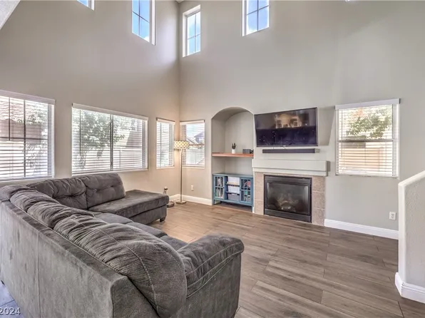 966 Medina De Leon Ave, Henderson, NV 89015