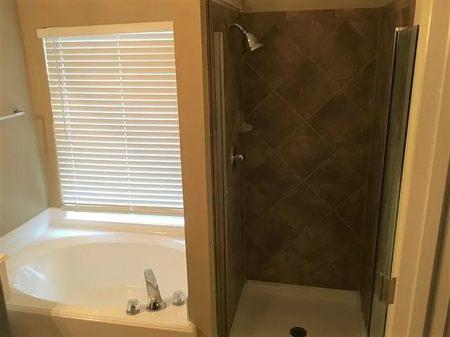 2411 Morgan Ridge Ln — Photo 10
