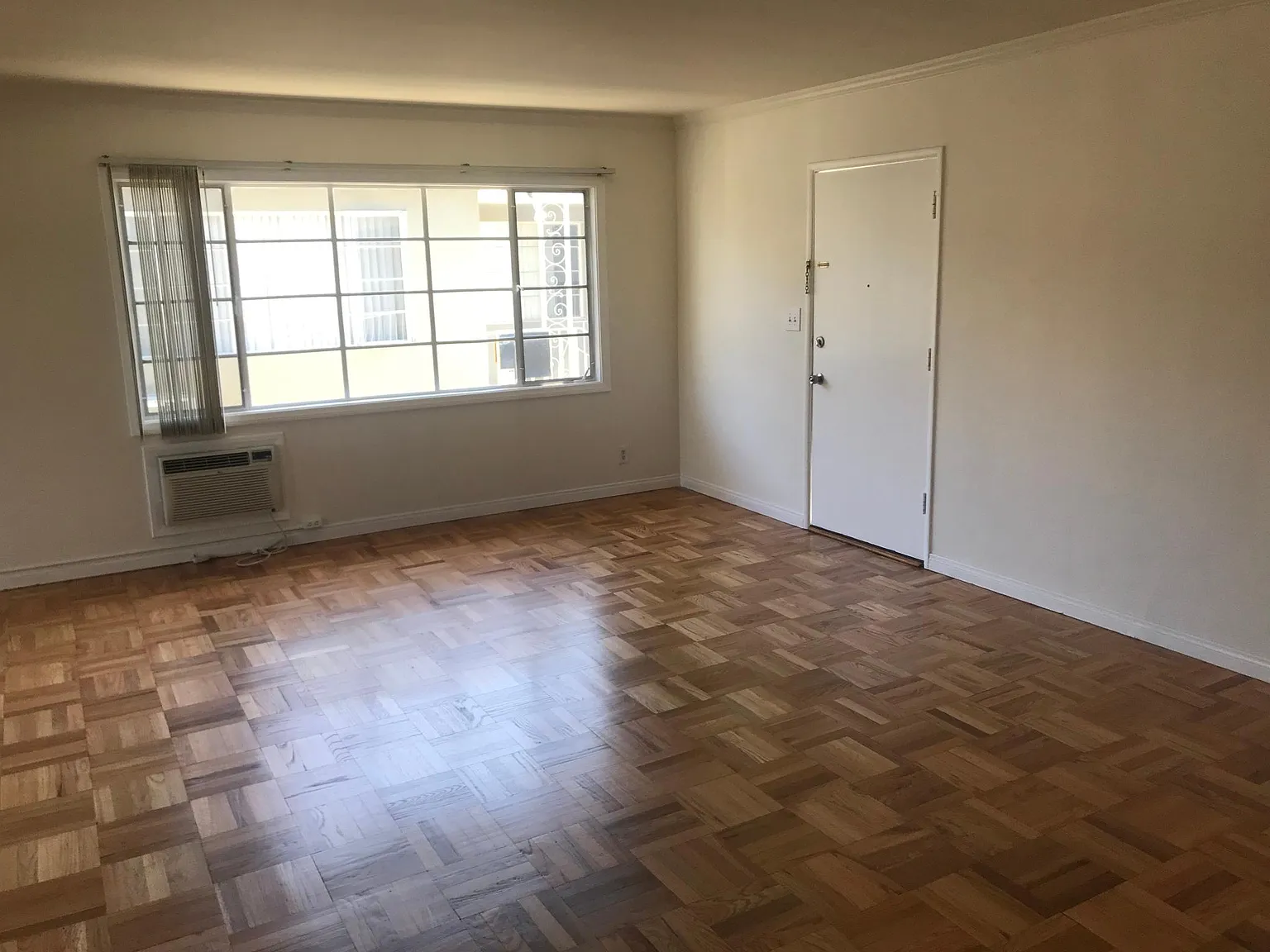 2 bed, $2,795 — Photo 4
