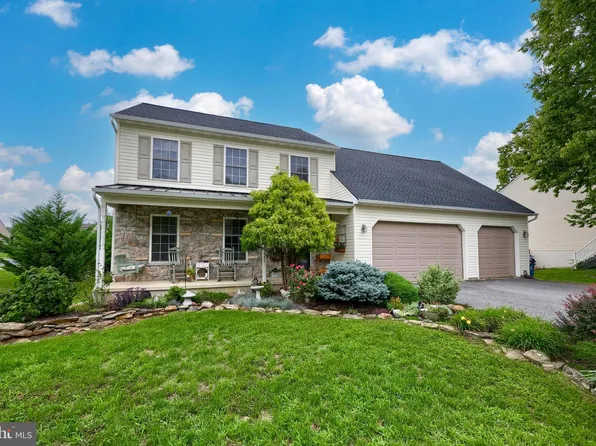 485 Apple Tree Ln, Mount Wolf, PA 17347
