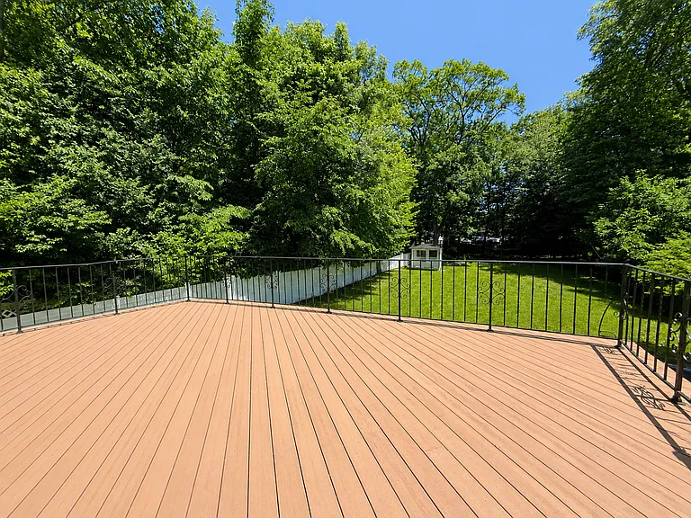 252 E Crescent Ave — Photo 15