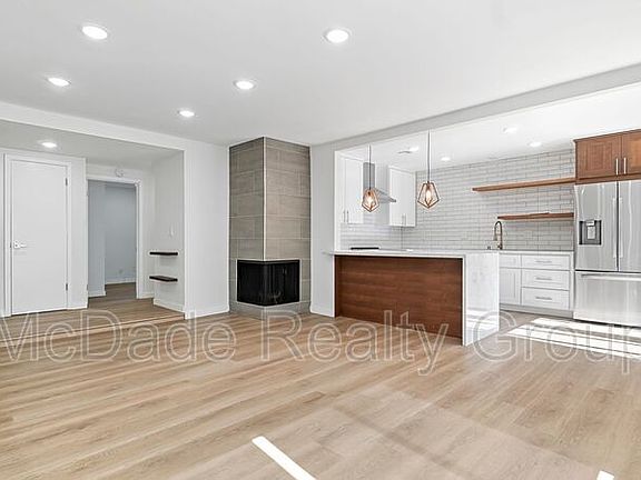 4th image of 8934 Caminito Verano