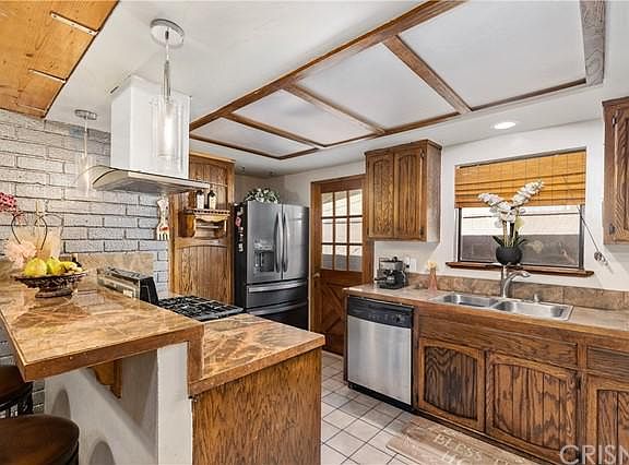 5th image of 1041 W Avenue H3