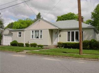 85 Harper Ave, Cranston, RI 02910